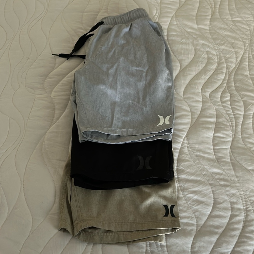 Lot of 3 boys Hurley Drawstring Shorts Size Small